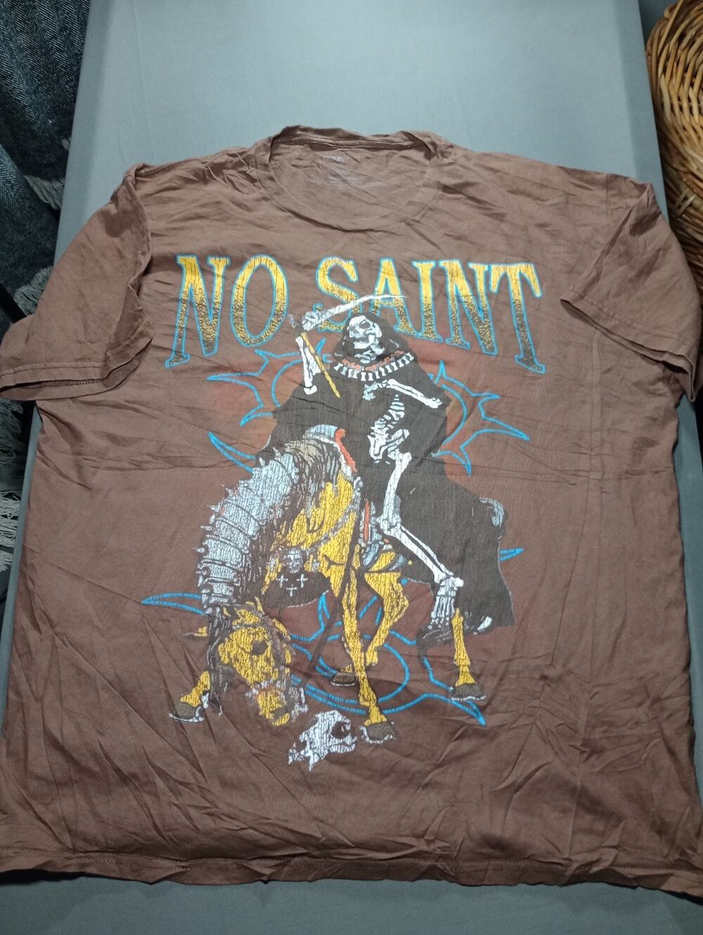 No Saints Distressed T Shirt Men's Size Large